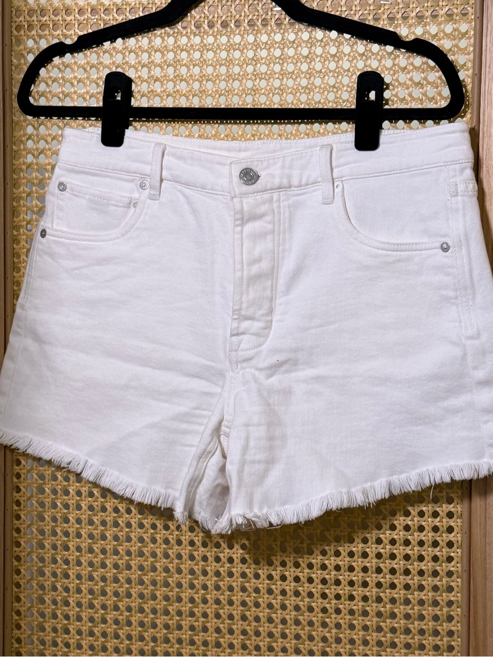 AYR The Just Right White Denim Shorts | Size 28 - Picture 2 of 8